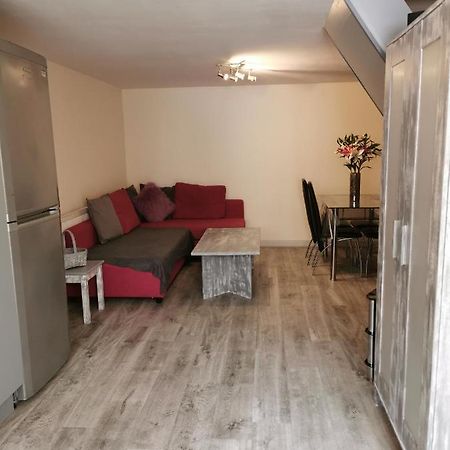 Palaz 1 - 2 Bedroom Garden Flat Edmonton Kültér fotó
