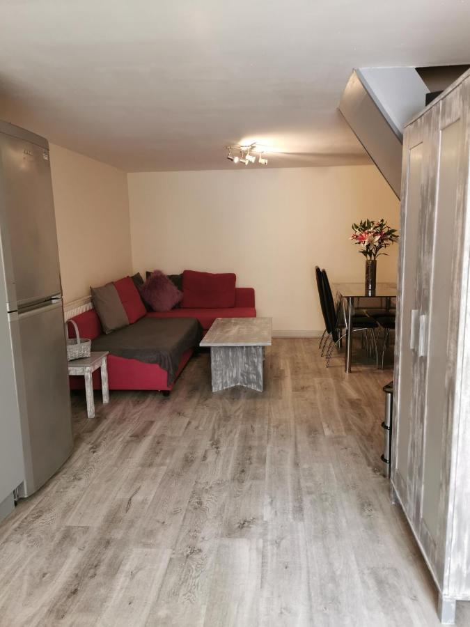 Palaz 1 - 2 Bedroom Garden Flat Edmonton Kültér fotó