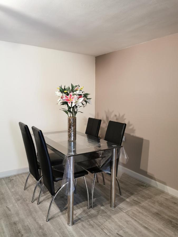 Palaz 1 - 2 Bedroom Garden Flat Edmonton Kültér fotó